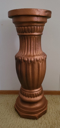 Pedestal - copper colored