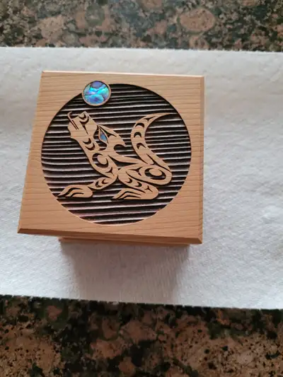 Wolf wooden jewelry box, View more