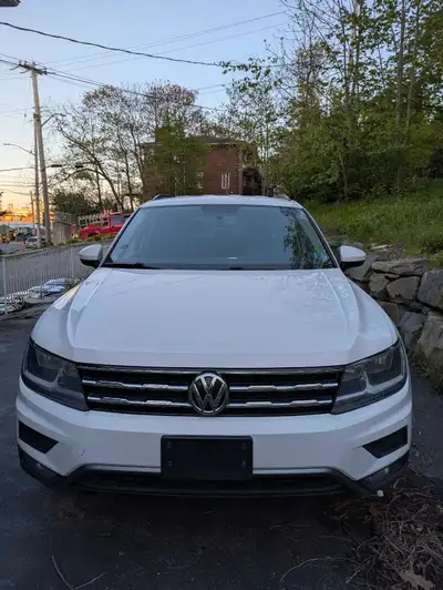 2018 Volkswagen Tiguan, private sale, very clean, well maintained, fresh MVI ( 3 months ago), the ca...