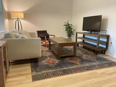 Short Term Summer Retal - Fully Furnished