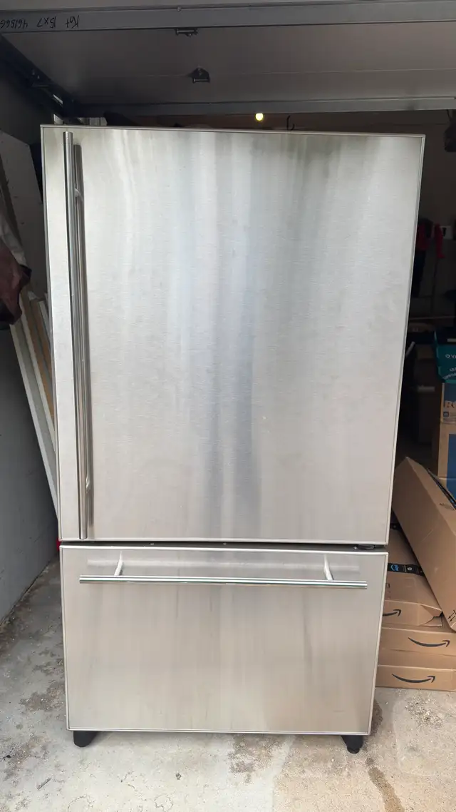 Jenn air refrigerator 
