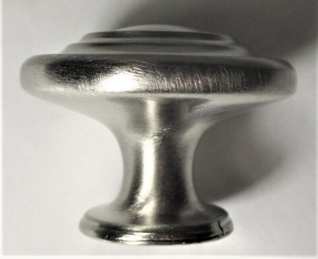 15 Sets Harmon D.1.3" Satin Nickel Oversized Round Cabinet Knob in Cabinets & Countertops in Stratford - Image 3