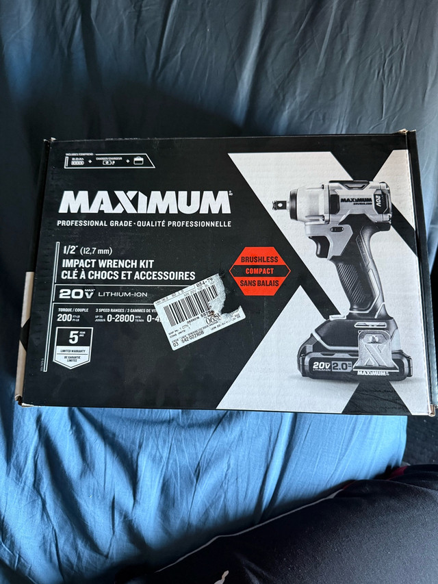 Maximum Impact Wrench Kit in Power Tools in Saskatoon
