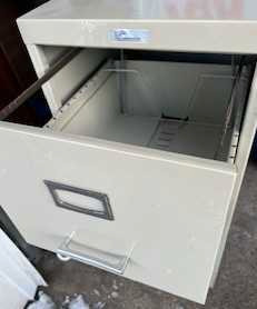 Classeur 2 tiroirs en métal les tiroirs ouvre & ferme super bien dans Rangement et organisation  à Laurentides - Image 3