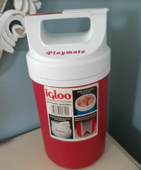 Vintage Igloo Playmate 1/2 Gallon Cooler - red & white - unused