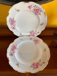 Vintage Two Royal Crown Derby Dinner Plate Pinxton Pink Roses