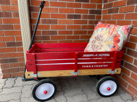 Radio Flyer Town & Country Wagon [Like New]:
