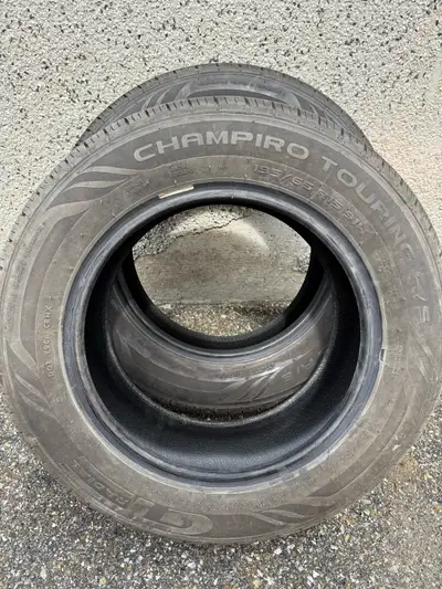 Pneu à vendre 200$