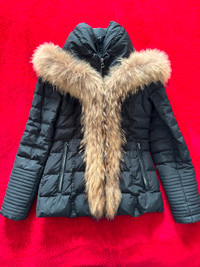 RUDSAK Jacket with FUR and ZIPPER in the back