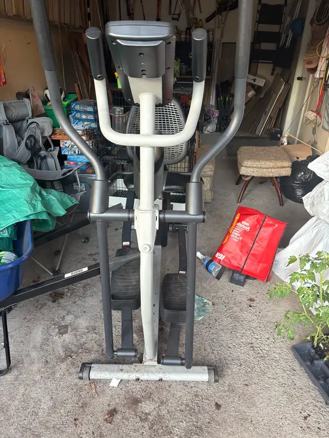 Bicycle et elliptic (combo) in Exercise Equipment in Longueuil / South Shore - Image 4