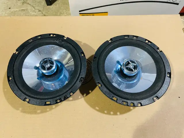 Jensen XS1652  - 120 Watts Coaxial Speakers 2-Way Swivel Tweeter in Speakers in Markham / York Region - Image 3