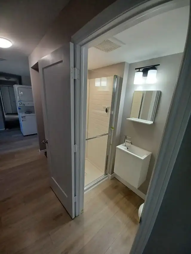 Student Rental Waterloo in Long Term Rentals in Kitchener / Waterloo - Image 9