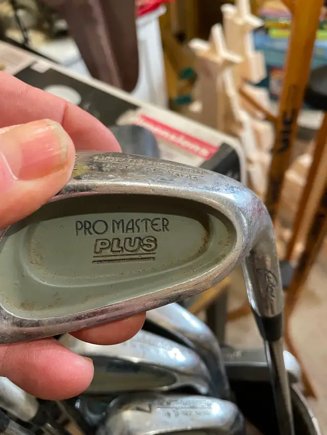Older golf clubs in Golf in London - Image 7