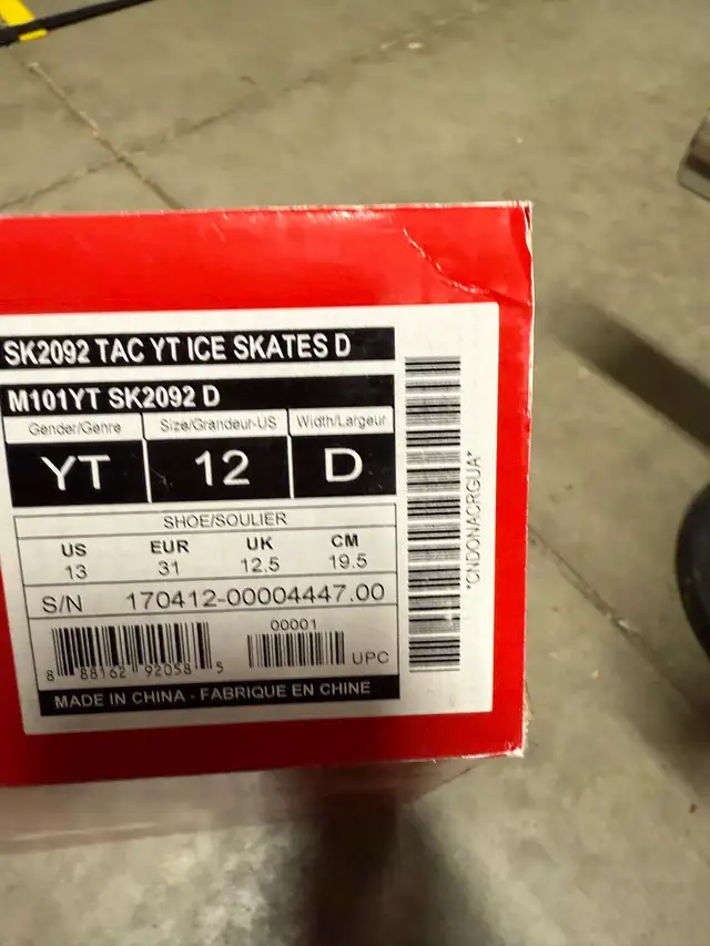 CCM Tacks 2092 skates youth size 12  in Skates & Blades in Kitchener / Waterloo - Image 8