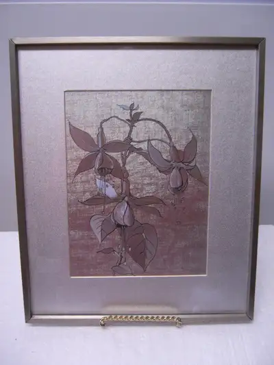 Picture of Flower on Silver Backing Lovely picture of flower on silver backing Shading changes with...