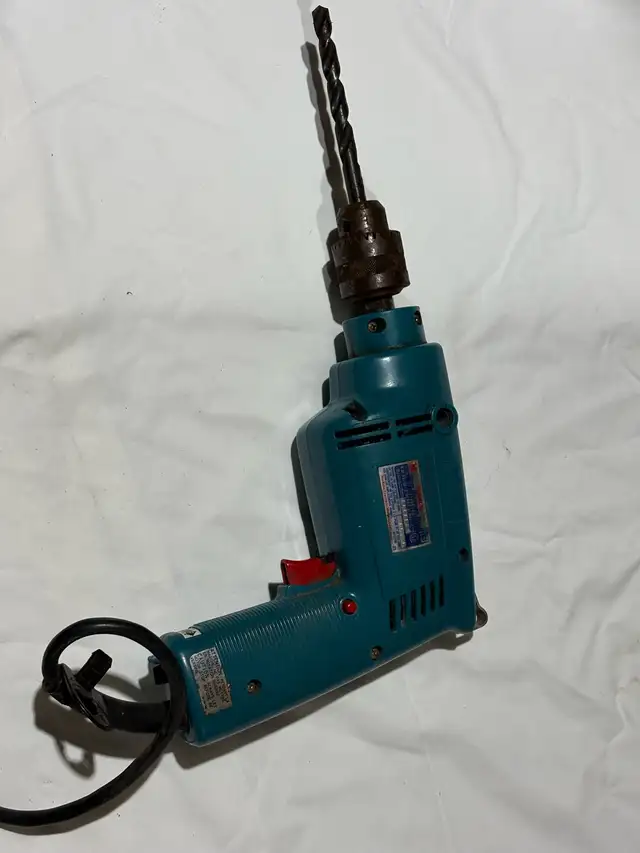 Makita HP1030 10mm Hammer Drill – Tested & Working in Power Tools in Oakville / Halton Region - Image 3