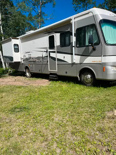 For Sale: 2002 Fleetwood Southwind Class A Motorhome Turtle Lake, SK (Can deliver to Lloydminster fo...