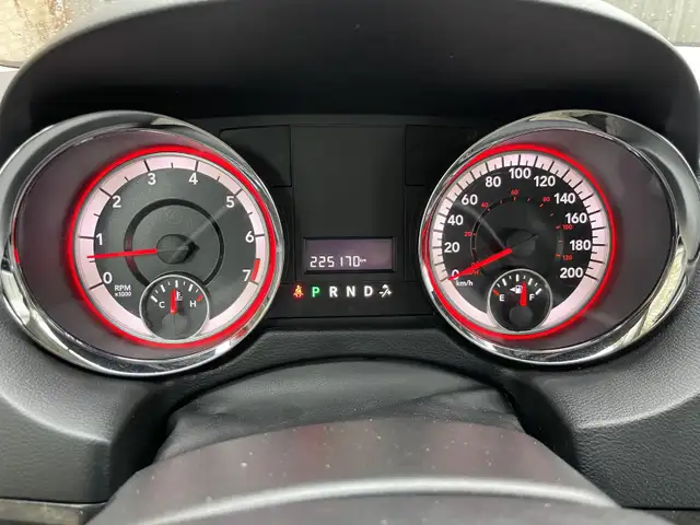 2015 Dodge Grand Caravan in Cars & Trucks in Leamington - Image 11