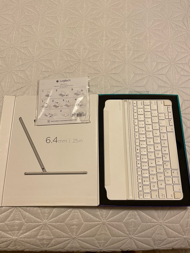 Logitech Ultrathin Keyboard Cover for iPad Air in iPad & Tablet Accessories in Sudbury - Image 3