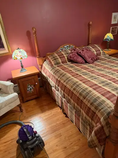 Set de chambre en bois massif, View more