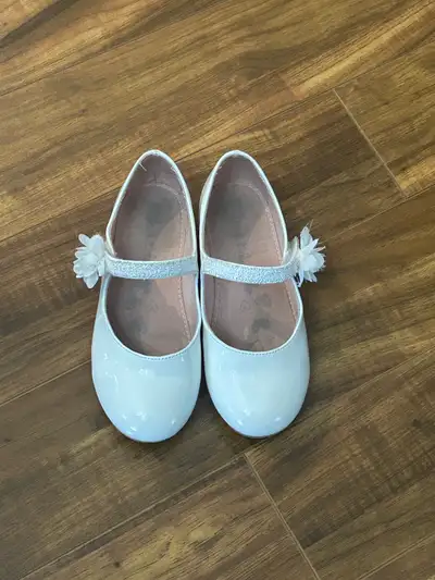 Girls dress shoes size 10T (youth), View more