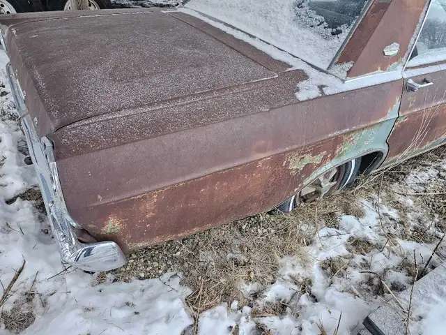 1965 Galaxie 500 4 dr for parts in Classic Cars in Grande Prairie - Image 6