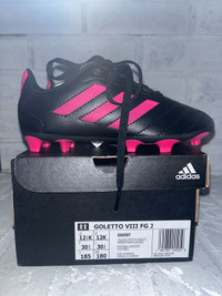 Adidas soccer shoes kids size 12.5