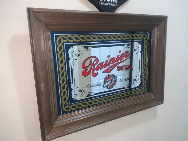 vintage Rainier beer mirror bar sign excellent condition in Arts & Collectibles in Calgary - Image 6