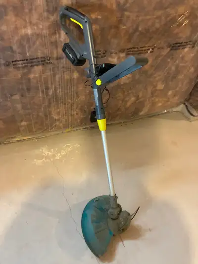 Yardworks Grass trimmer (rechargable battery, View more