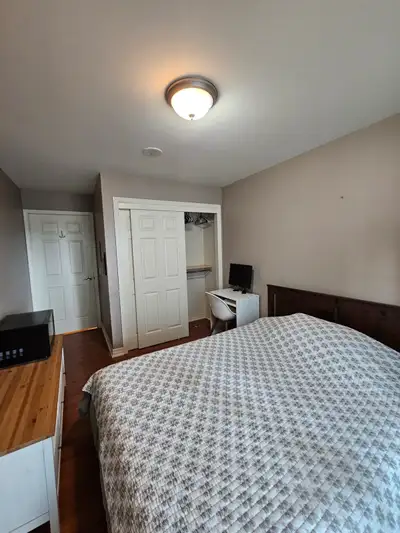 Hello, * Looking to rent out the second bedroom in a three-bedroom apartment. * It comes fully furni...