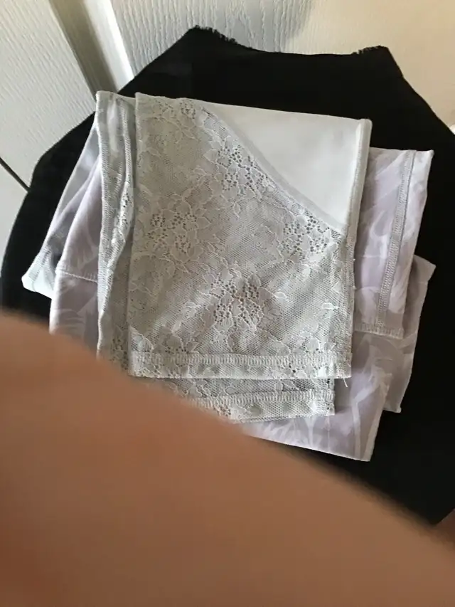 Fabletics Leggings in Women's - Bottoms in Markham / York Region - Image 3