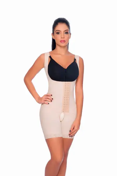 Brand: Contour Fajas *This faja has been tailored* This is the ideal liposuction/post surgical compr...