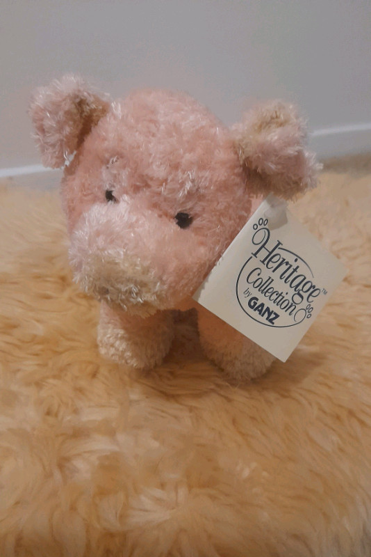 Ganz PEDRO PIG 8" Bean Bag Plush
2001 HERITAGE COLLECTION in Arts & Collectibles in City of Toronto