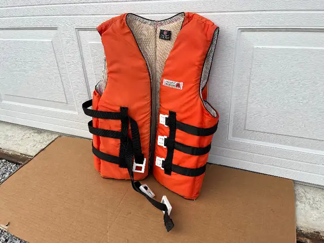 ANCIENT MARINER LIFEJACKET in Water Sports in Leamington - Image 3