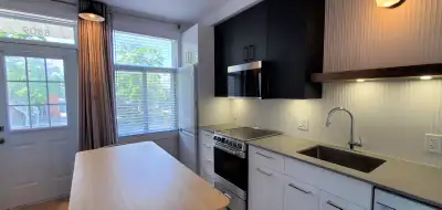 Retrouvez-vous dans ce nid douillet aux allures de grand appartement.Tout y est pour travailler, étu...