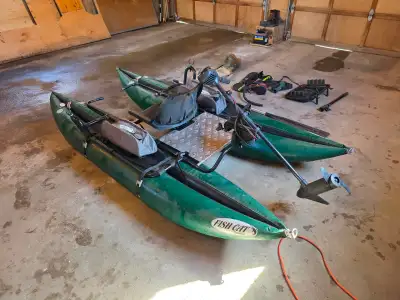 PRICE REDUCED 9ft Fish Cat Panther Pontoon Fishing Boat & Accessories Boat comes with oars, Mustang...