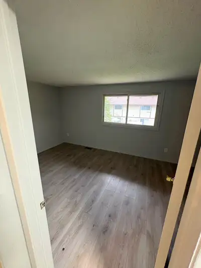 IMMEDIATE OCCUPANCY — PRIVATE ROOM | EAST OTTAWA Looking for a clean, spacious and affordable place...