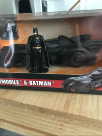 Batmobile die cast 1989 Brand New In Box $35. OBO