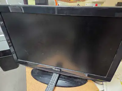 32" insignia tv GJE, View more