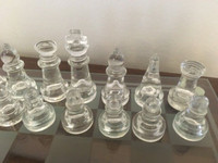 Wonderful Vintage Retro Complete GLASS CHESS SET Frosted Clear