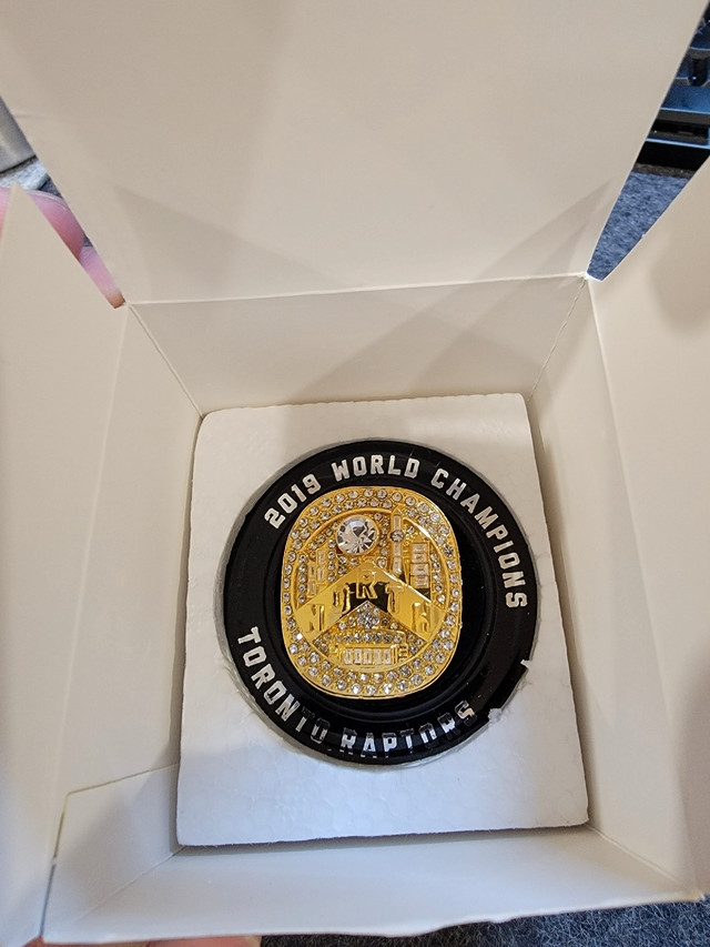 BNIB Toronto Raptors Championship Replica Ring - $120 in Arts & Collectibles in City of Toronto - Image 3