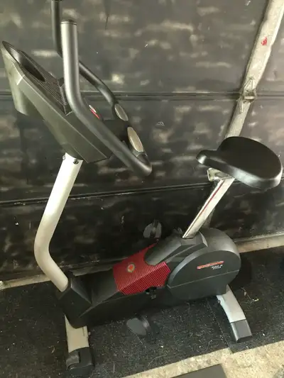 Exercise bike Good working condition Comfortable seating