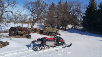 2009 yamaha nitro with about 5600 miles Runs good just not using it. Call or text 780 554 5781