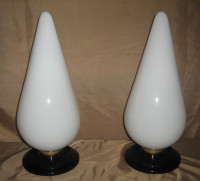 RARE Early Roger Rougier Opaque Lucite Tulip Bud Petal Lamps