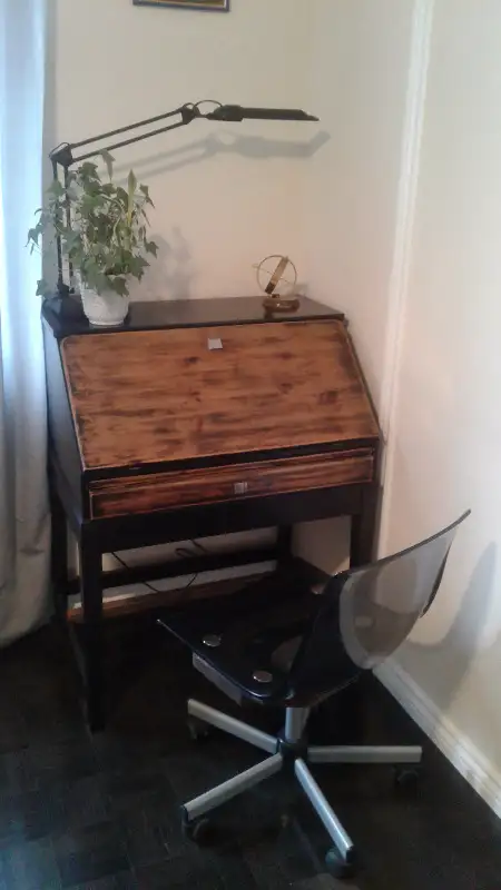 Bureaus, writing desk with drawer and chair, Set in Storage & Organization in Markham / York Region - Image 5