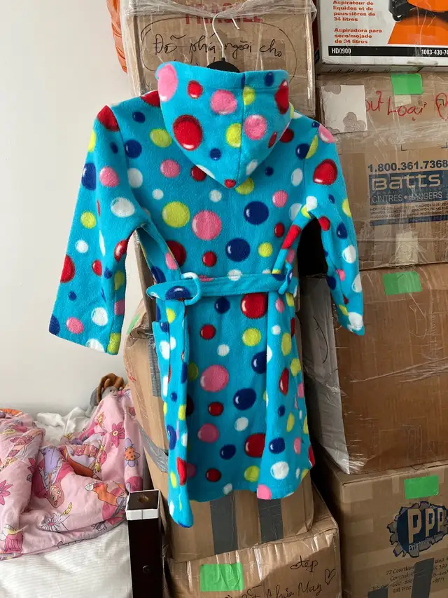 Bathrobes / Robe de chambre in Kids & Youth in City of Montréal - Image 5