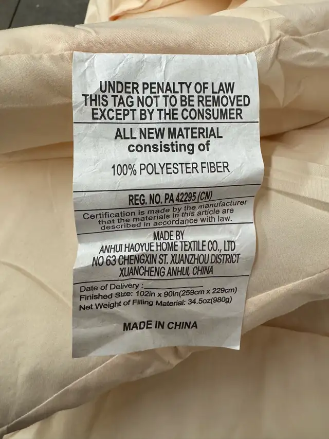 King Comforter Set, All Season Beige in Bedding in Hamilton - Image 9