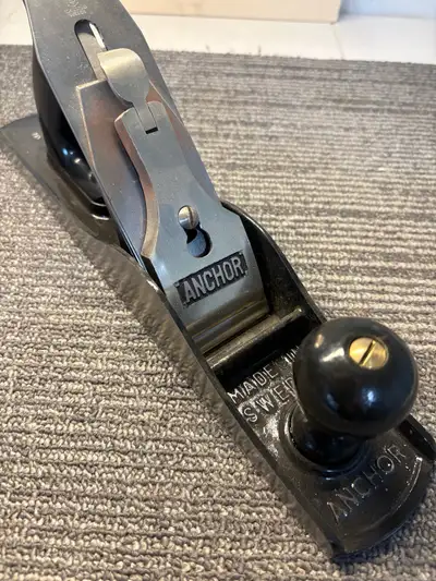 I'm offering a used Anchor No. 5 hand plane made in Sweden, a tool known for its quality and precisi...