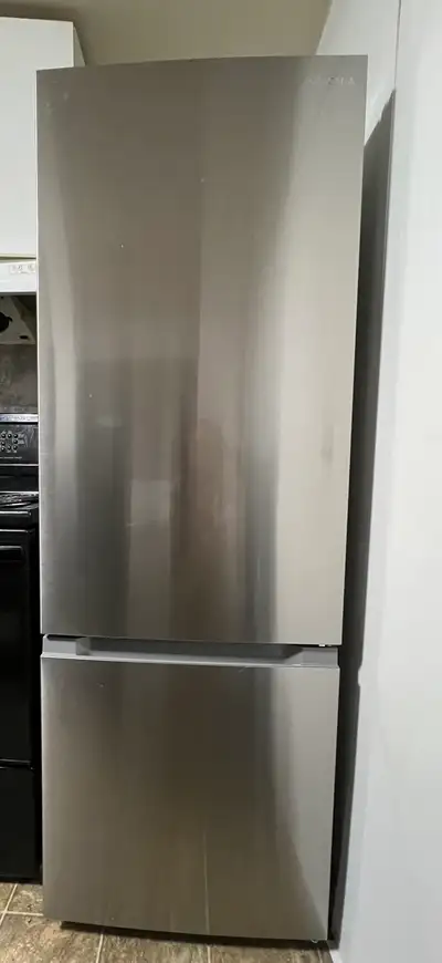 Insignia 24” 11.5 Cu. Ft. Energy Star Bottom Freezer Refrigerator for sale. Still good as brandnew c...