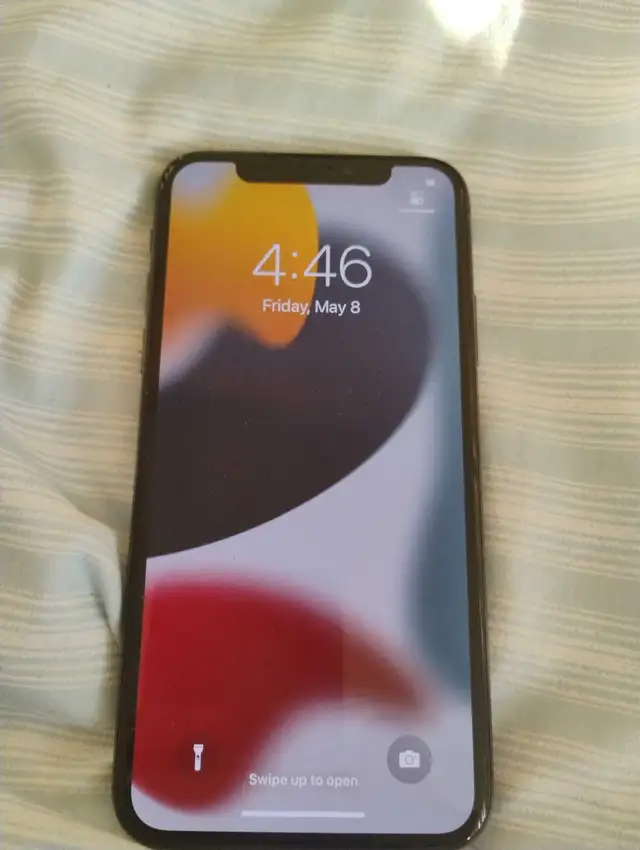 iPhone XS 256gb 100% in Cell Phones in Markham / York Region - Image 2